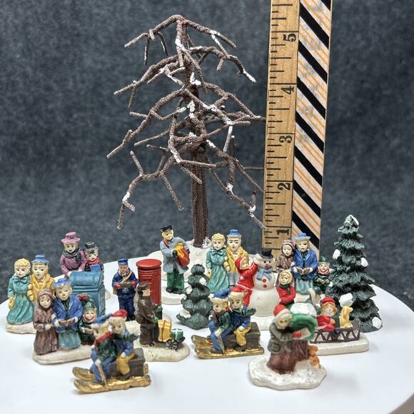 17pc Mini Christmas Village Figurines Snowman Postman Christmas Tree Mailbox + - Picture 3 of 16